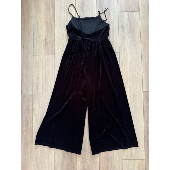 Urban Outfitters Emmavella Black Velvet Scoop Back Jumpsuit Wide Leg Med Strappy - Picture 11 of 12